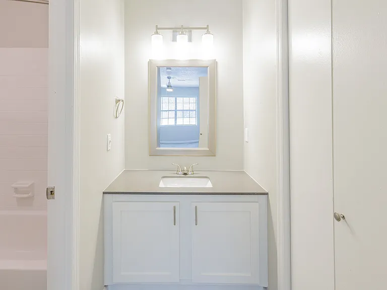 Compass Heights — Photo 10