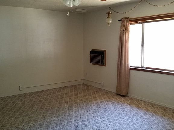 4th image of 604 S Johns Ave