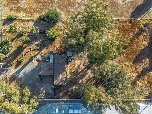 29489 3rd St, Lake Elsinore, CA 92532