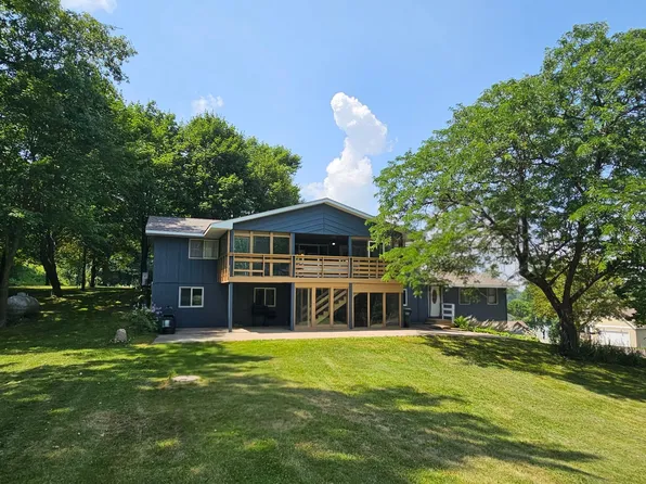 23221 Green Acres Dr, Richmond, MN 56368