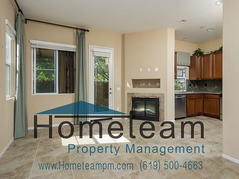 1540 Avenida Merida — Photo 4