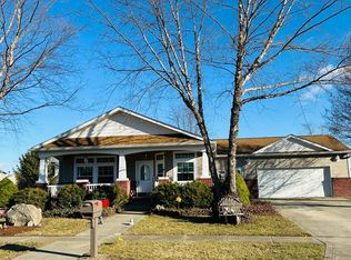 712 Flora Dr, Shelbyville, IN 46176