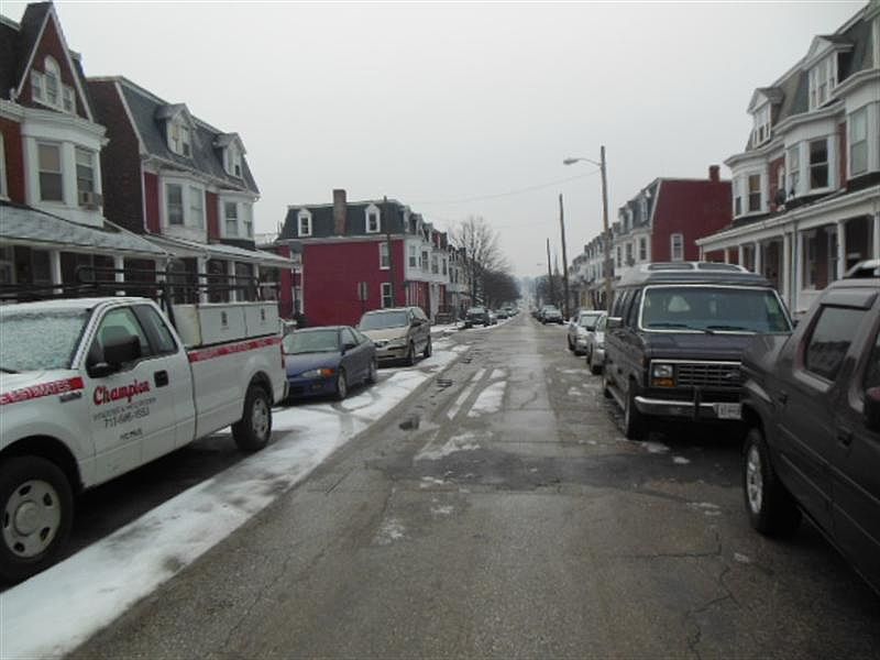 2nd image of 741 W Poplar St