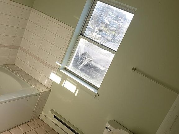 5th image of 6441 Guyer Ave