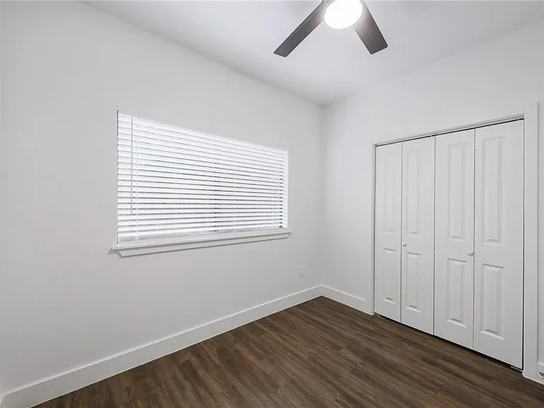 908 Poplar St #105 — Photo 13