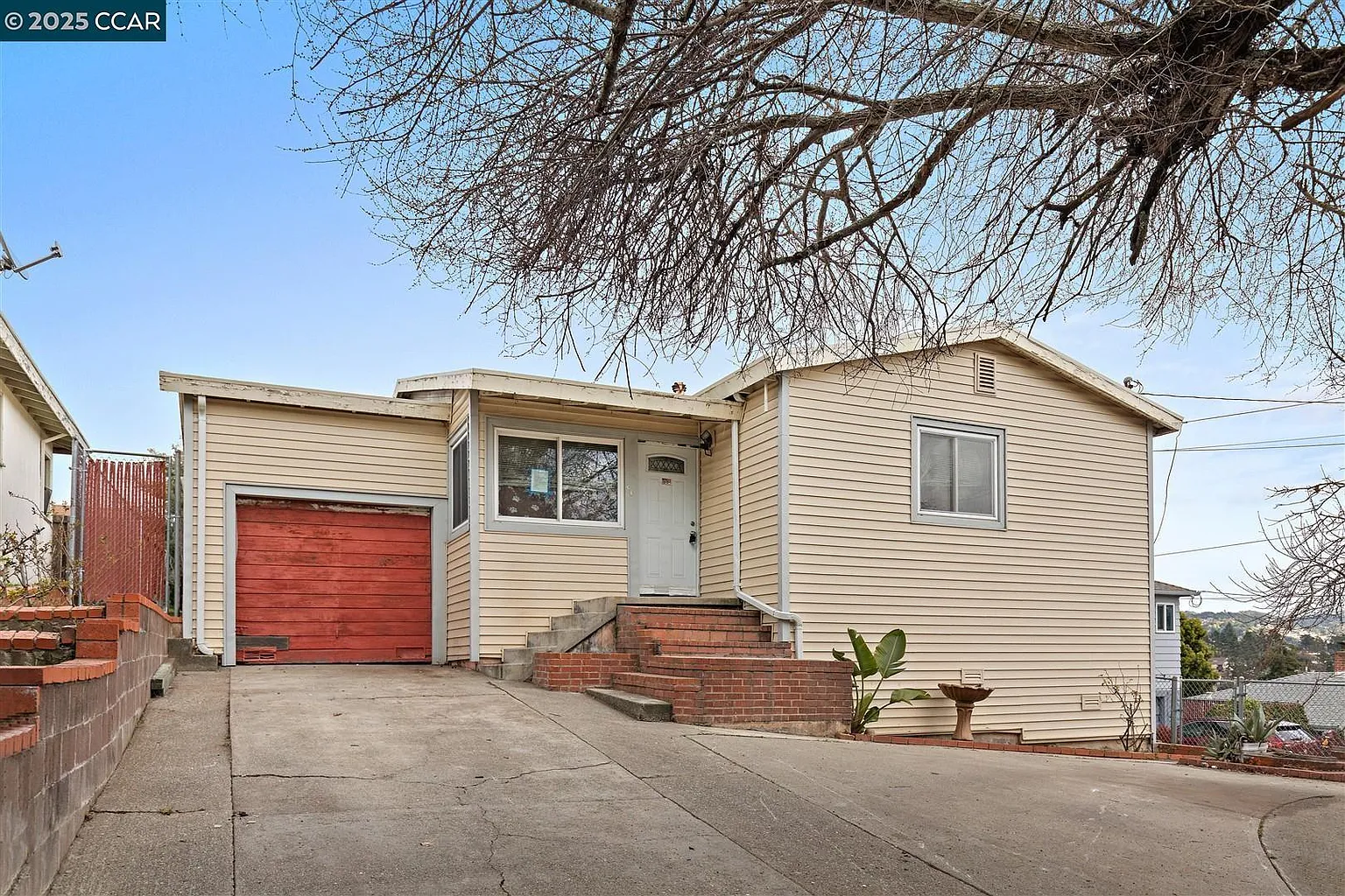 576 Rincon Rd photo 1