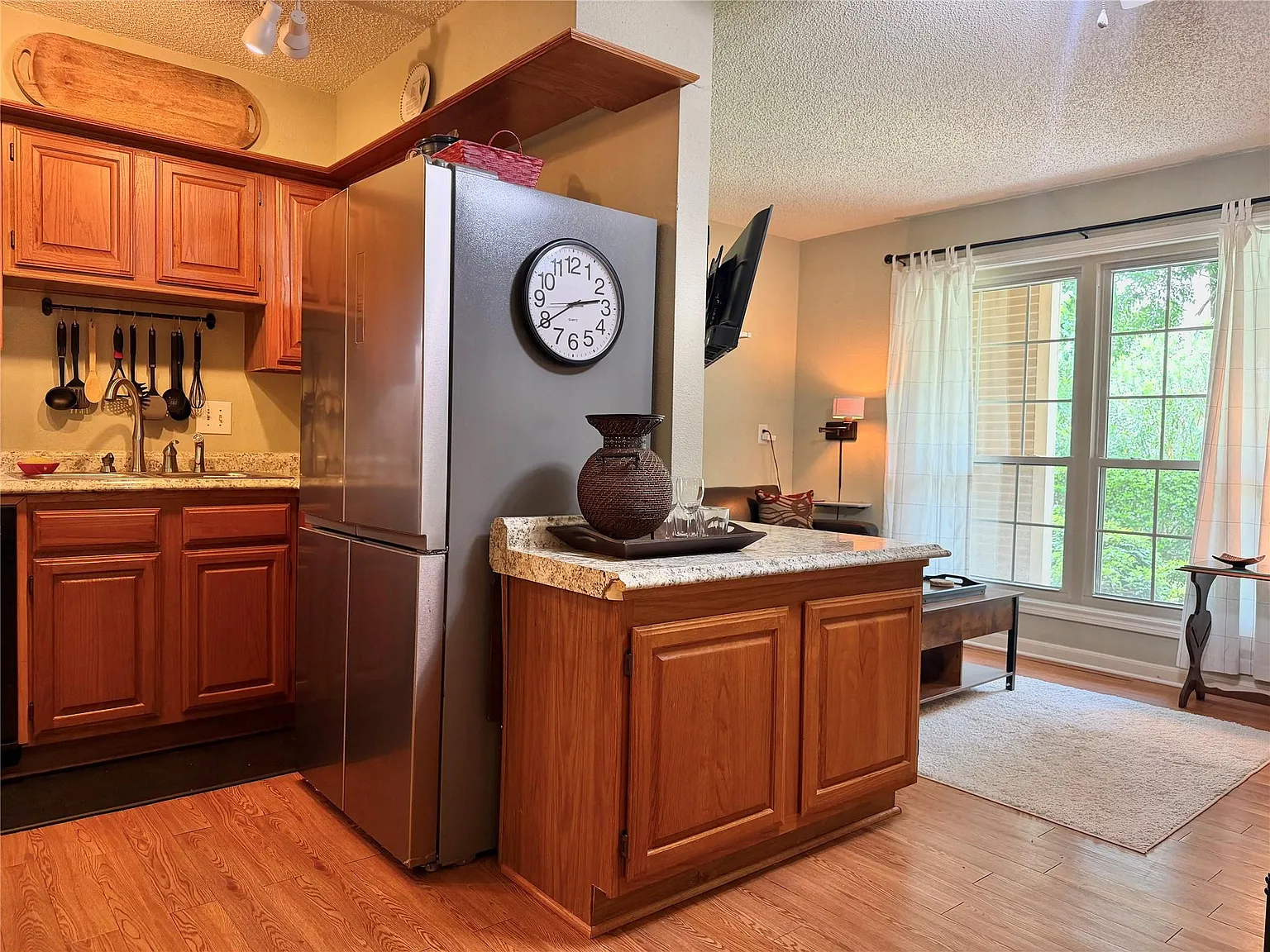 1 bed, 1.0 bath, 480 sqft, $1,200 — Photo 1