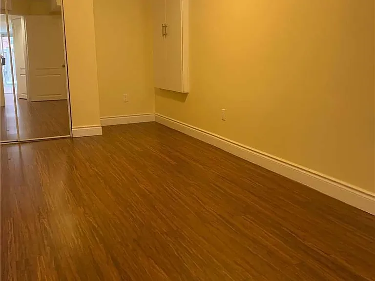 21 Watersplace Ave — Photo 6