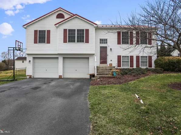 13014 Orchid Dr, Hagerstown, MD 21742