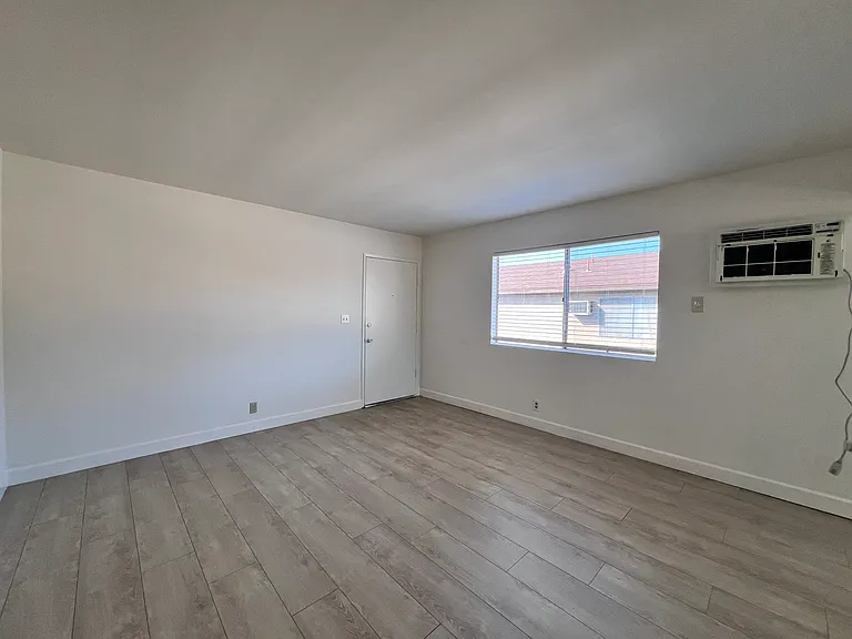 11310 La Mirada Blvd #4 — Photo 8