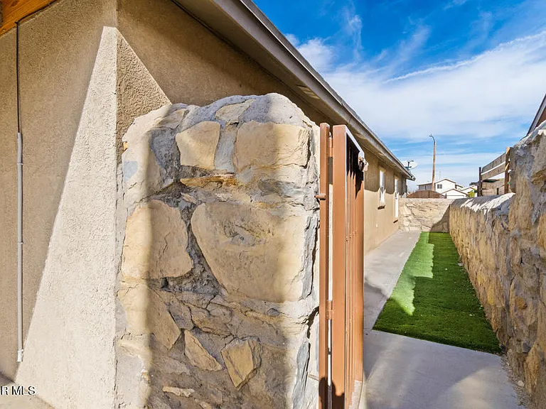 14056 Tierra Venado Dr — Photo 28