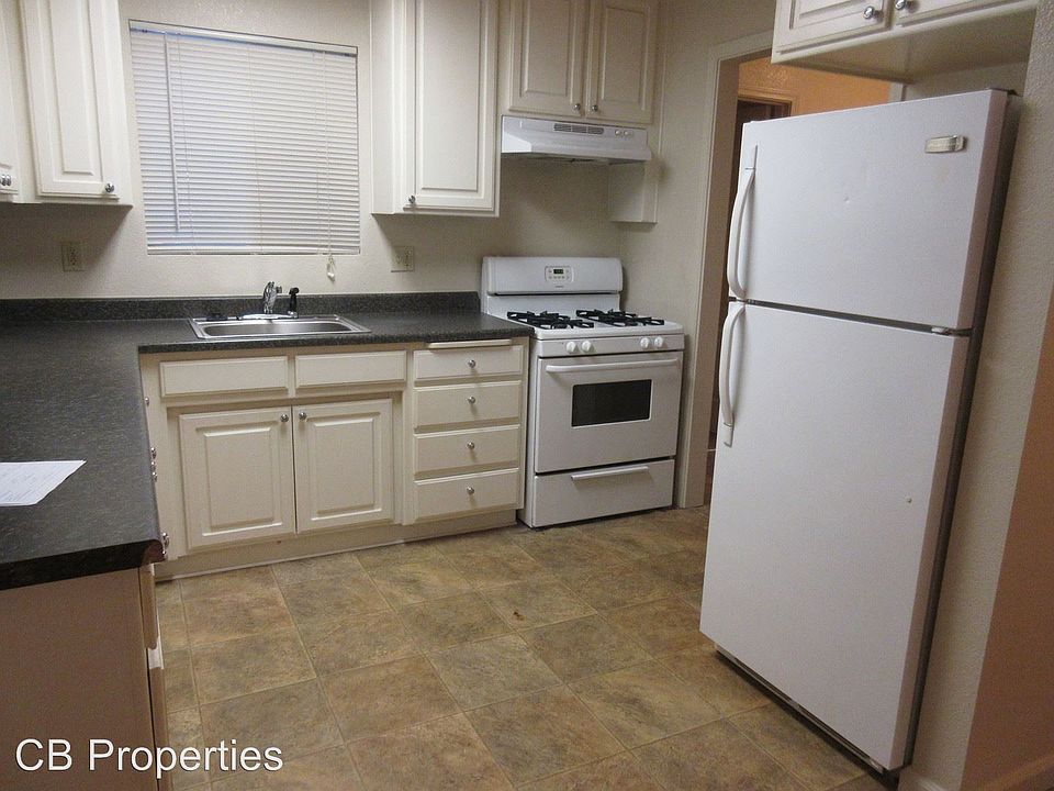 2nd image of 846 Central Park Dr