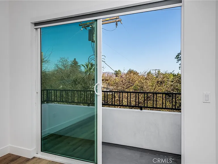 5044 Laurel Canyon Blvd — Photo 14