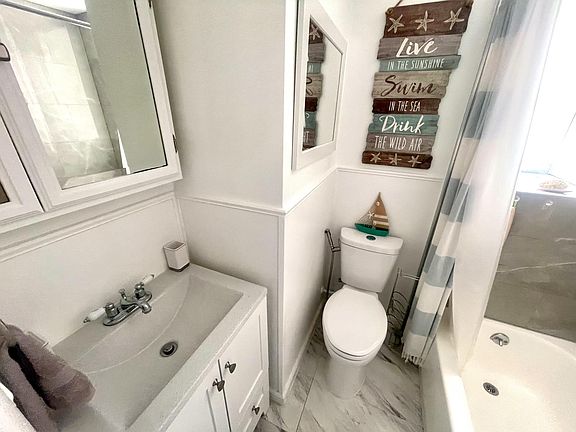 5th image of 80 Malcolm Ave Floor 2