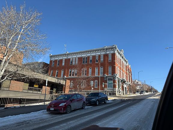 3rd image of 104 E Broadway St #2D