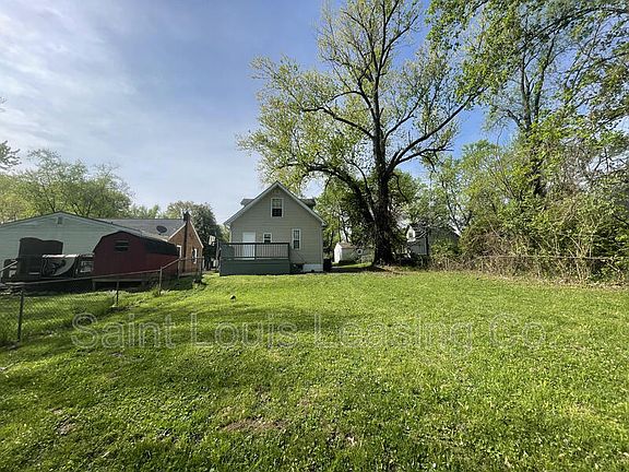 5th image of 423 Emmett Ave