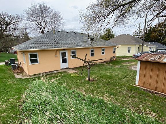 3rd image of 822 Palmer Ave