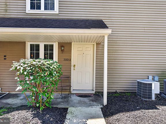 2nd image of 2001A Denham Ct #A