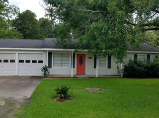 1318 Beagle Rd, Orange, TX 77632
