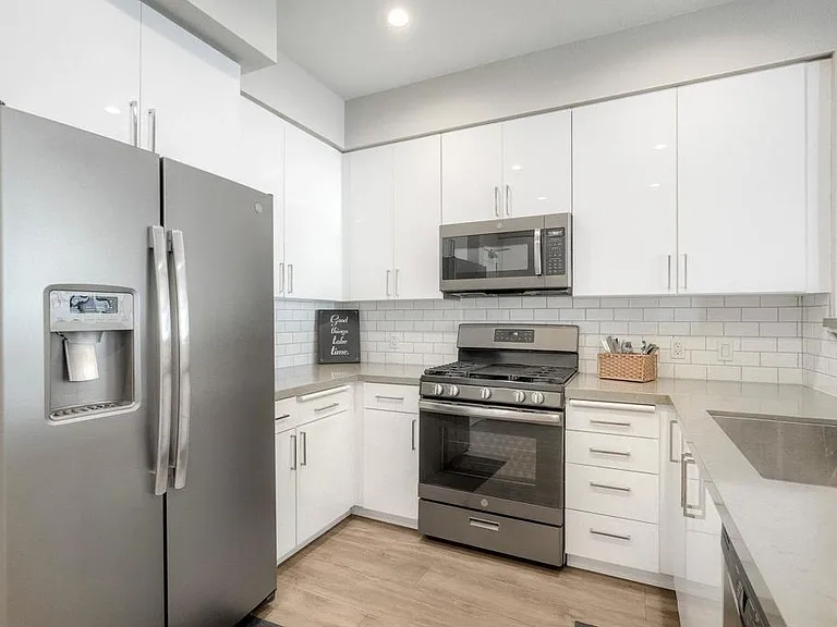 355 N Cleveland St #307 — Photo 3