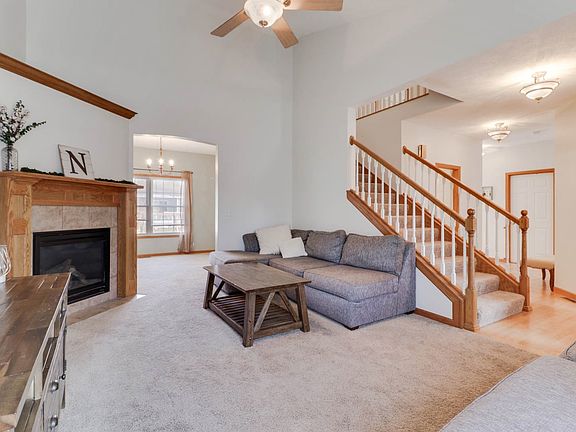 3rd image of 103 Meadow Ln