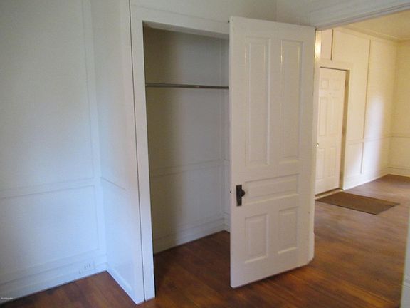 5th image of 423 Barker Ave NW