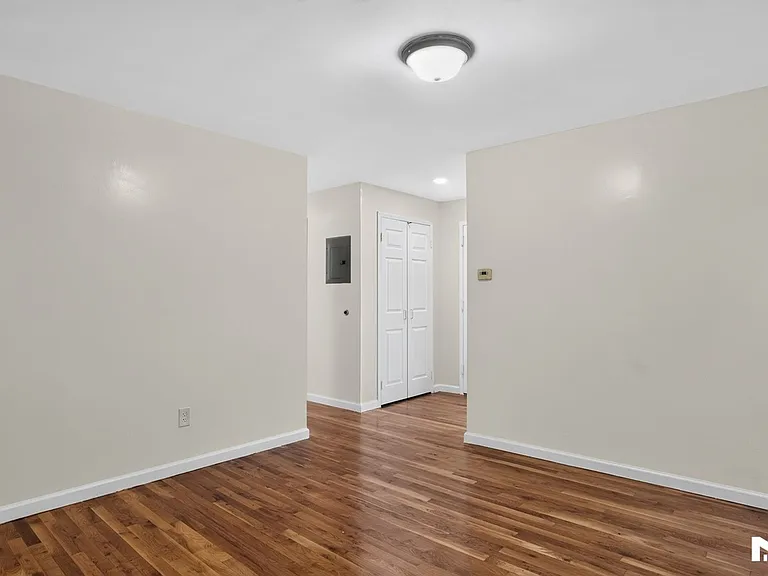 747 Essex St #3 — Photo 27
