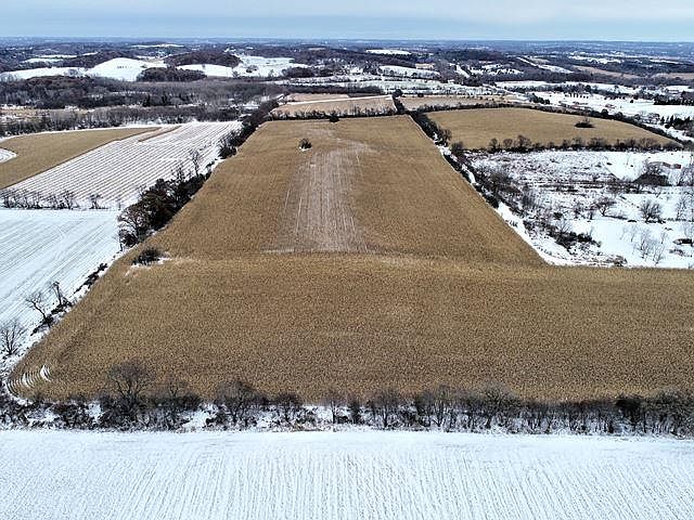 1st image of S11W30520 Summit Ave