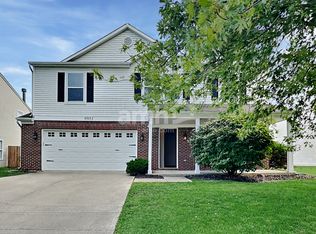 9951 Sapphire Berry Ln, Fishers, IN 46038