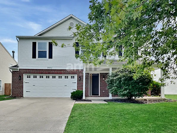 9951 Sapphire Berry Ln, Fishers, IN 46038