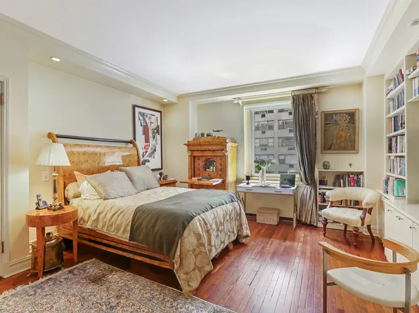 465 Park Avenue image 3 of 10