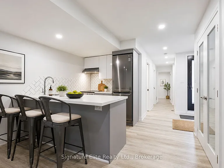 157 Dovercourt Rd #BASEMENT — Photo 4