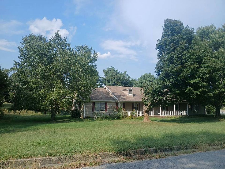 2nd image of 4004 Riverside Dr