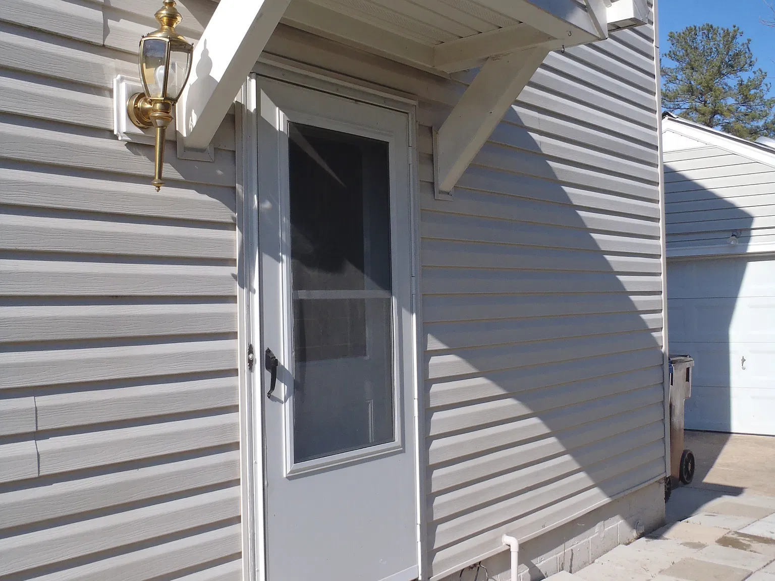 2 bed, 1.5 bath, 1400 sqft, $2,100 — Photo 3