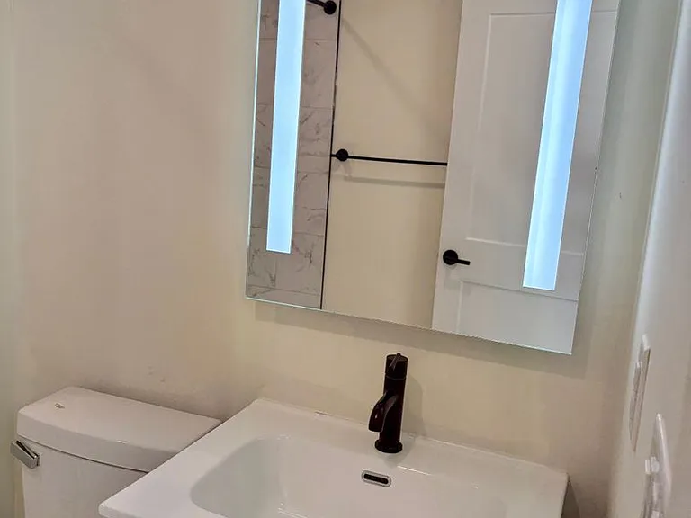 Stunning New Luxury Apartments at The Vienna — Photo 128