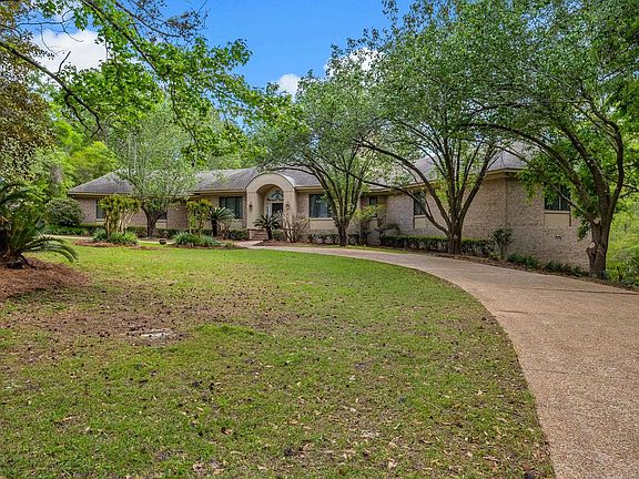 5th image of 3908 Bobbin Brook Cir