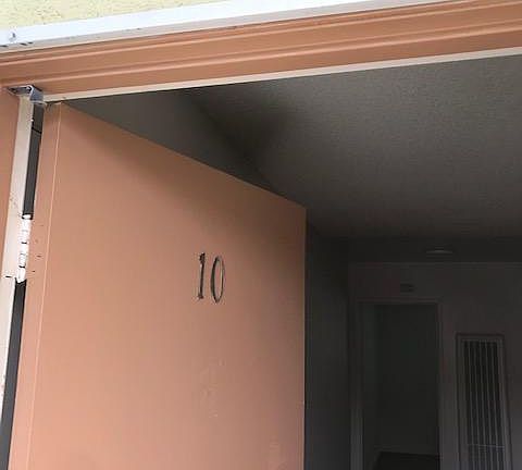 3rd image of 731 S New Hampshire Ave #10