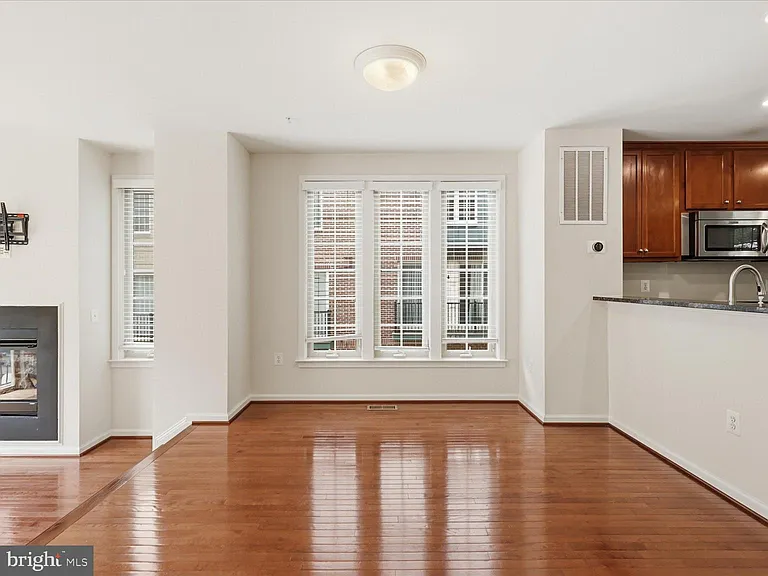 3153 Blue Barn Way — Photo 9