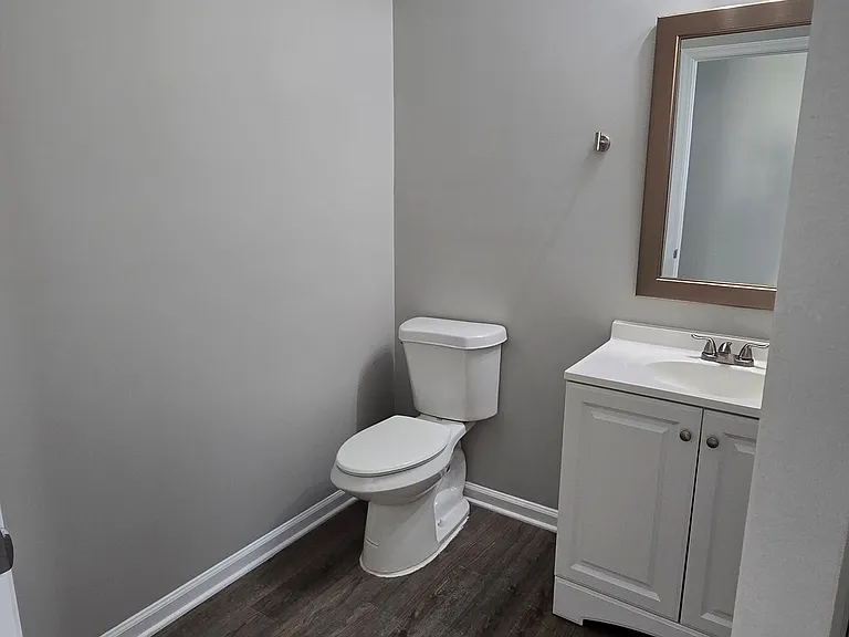 1151 Bentley Ct — Photo 9