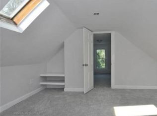 87 Main St, Riverside, RI 02915