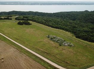 3 Lake Forest Estates Rd, Tabor, SD 57063