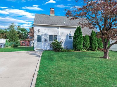 71 Chimney Lane, Levittown, NY, 11756