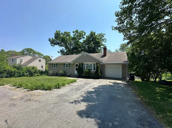 77 Valley Road, Groton, CT 06340