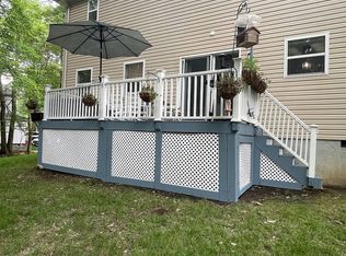 1144 Belaire Dr, East Stroudsburg, PA