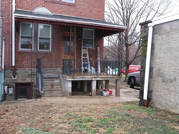 3rd image of 583 Parker Ave