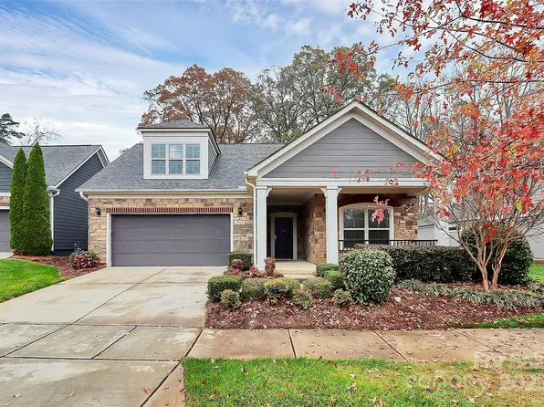 7933 Parknoll Dr, Huntersville, NC 28078