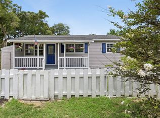 1009 Calhoun St, Fernandina Beach, FL 32034