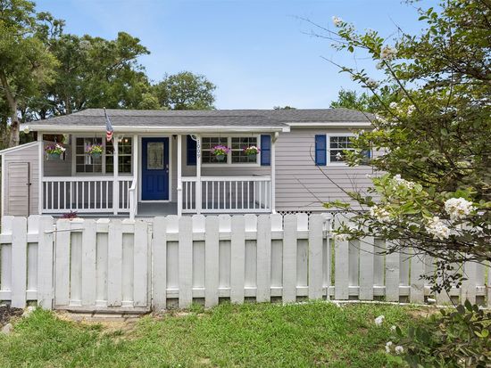 1009 Calhoun St, Fernandina Beach, FL 32034