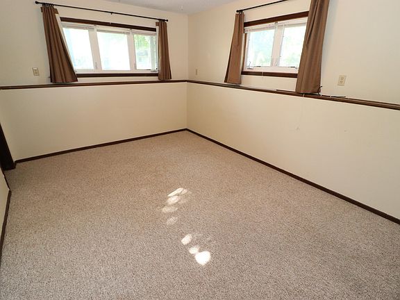 4th image of 4014 Ontario St