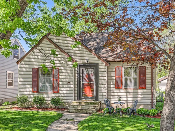 3823 Perry Ave N, Robbinsdale, MN 55422